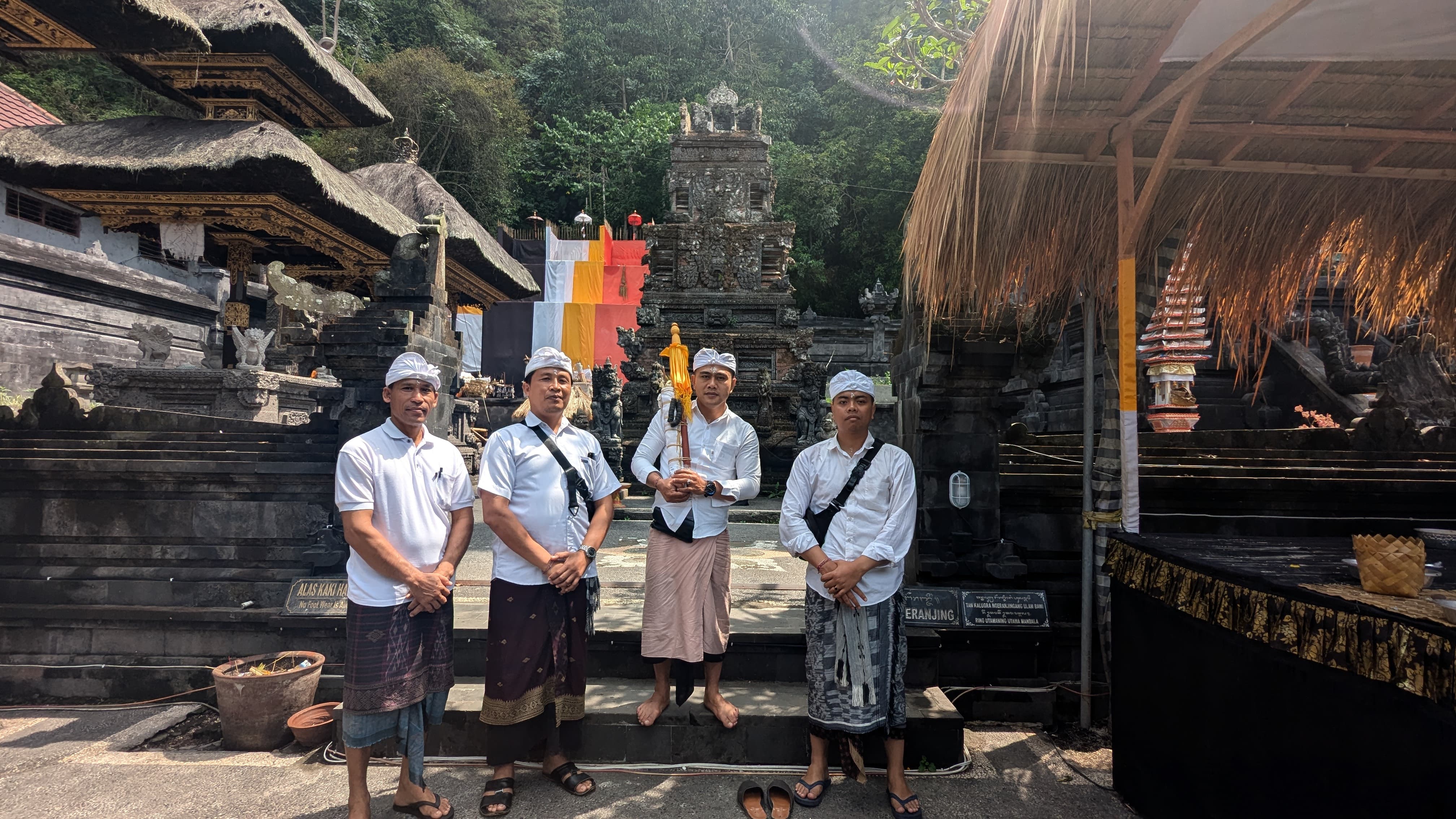 Nunas Tirta Kekuluh di Pura Hulun Danu Batur Ds. Songan dalam Rangka Pujawali Pura Kehen